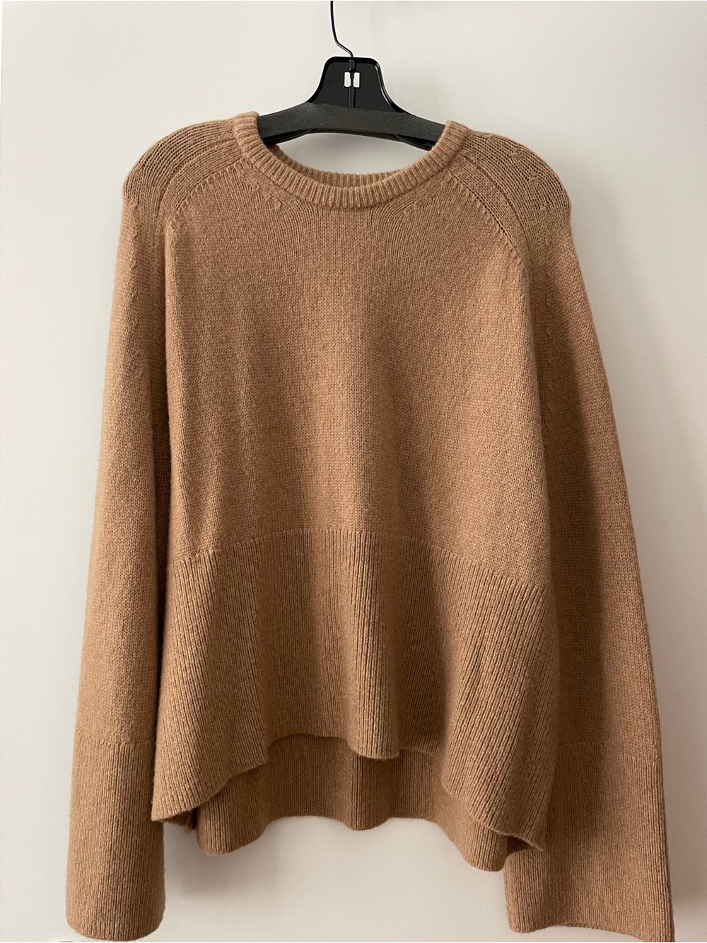 Toteme chunky wool/camel sweater. In color caramel, size XS.Excellent condition! - Picture 3 of 11